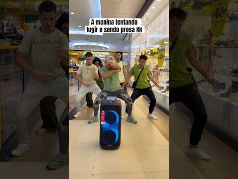 Kkk invadimos o shopping pra meter dança