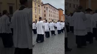 NO ANO SANTO FRATERNIDADE SÃO PIO X VAI EM PEREGRINAÇÃO ATÉ ROMA#shorts #catolicosdeverdade #missa