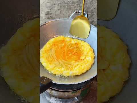 วันนี้นำเสนอเรณู #บ่าวรินทร์เกษตรลงมือทำสปาเก็ตตี้ไจ่เจียว