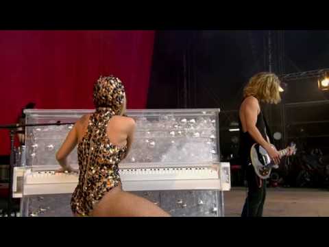 Lady Gaga - Brown Eyes (Live at Oxegen Festival 2009) HQ