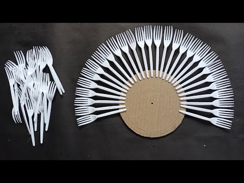 DIY Plastic Spoons Wall Hanging Idea/Reuse Spoons For Wall Decoration/DIY Wallmate ||