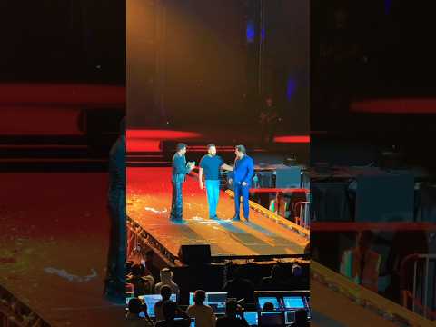 Salman Khan and Suneel Grover live in Qatar #salmankhan #bollywood #suneelgrover#qatar