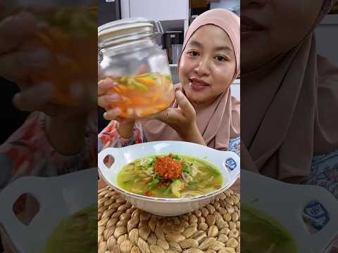 Soto ayam pake bumbu kuning yang aku bikin tempo haru #rizkilunca