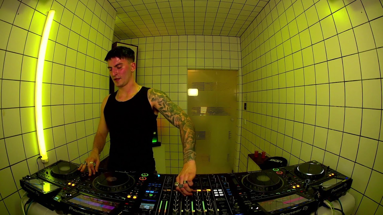 Dangerous Goods – Nik Kastel | HÖR – June 20 / 2025