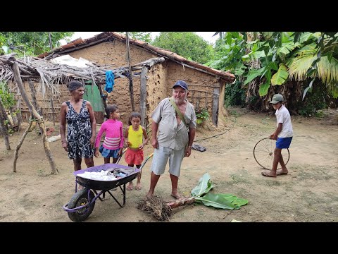 VEJA A SIMPLICIDADE DESSA FAMÍLIA QUE VIVE PLANTANDO E CULTIVANDO AS TERRAS DO SERTÃO NORDESTINO.