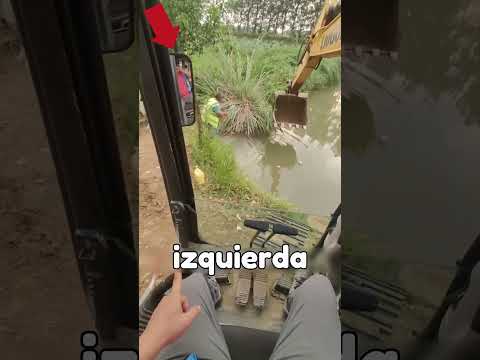 Así se maneja una excavadora