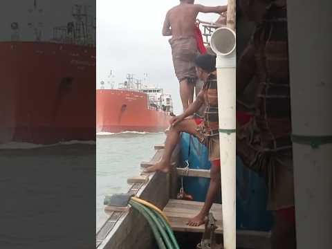 ভুল ও জাহাজের সামনে পড়িবেন Mistakes and will fall in front of the ship #foryou #viral #reels