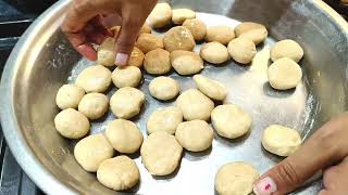 फूली फूली गेंहू के आटे की पूड़ी बनाने सबसे आसान तरीका गारंटी है एकबार ये विडियो देखकर पुरी बनाओ Poori