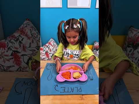 Table Setting Trick! 🍽️ Teach Kids to Eat Neatly with This Smart Mat! 🧠✨ #hack