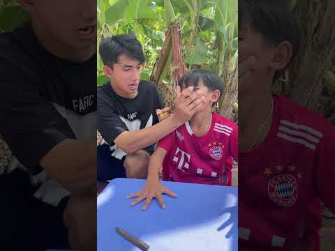 Ông Anh Chơi Ngu Đành Phả Đền Cho Thằng Nhỏ Cây Kẹo Mi Rô Để Nó Không La Ó Um Sùm #shorts