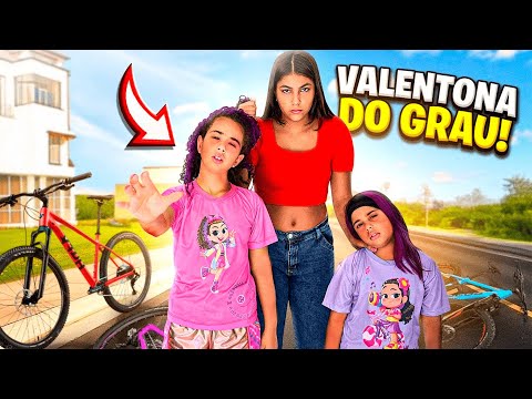 FOMOS PERSEGUIDAS DEPOIS DA ESCOLA PELA VALENTONA DO CONDOMÍNIO - QUEBROU MINHA BIKE DO GRAU