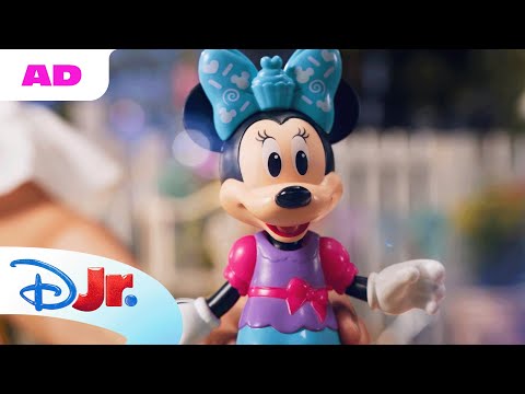 AD | Minnie Mouse Fashion Doll Adventure | Lost Pink Shoes & Party Outfits! | @disneyjr