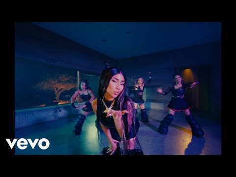 Paloma Mami - COPY+PASTE (Official Video)