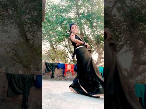 Bajre ke khet me 🤣🤣🤣🤣#short #dance #video