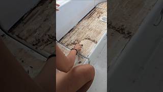 Changement du teck sur notre voilier 🥰😉👍
