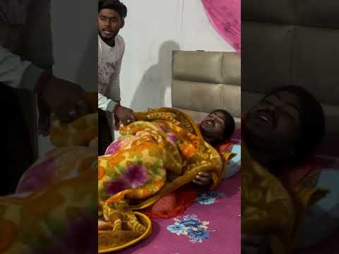 गांव के मेहरारू सहर में 😂#viralvideo #sunilraj
