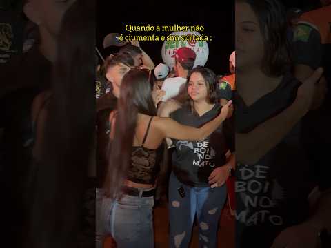 Será que a mulher é surtada ? Kk😂