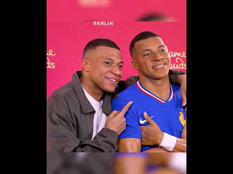 Players vs Wax statue 👀💥