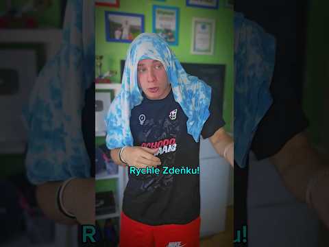 Vsadím se, že jako holka máš na sobě mikinu a jako kluk tričko😜 #shorts #vtipy #vapko