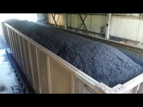 Bottom Discharge Hopper Cars Dumping Coal