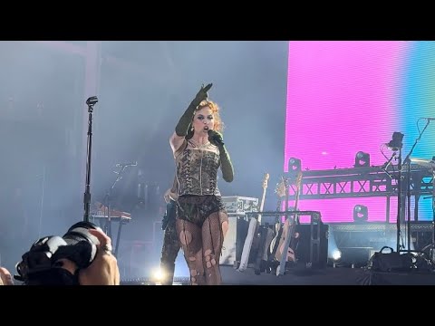 Super Graphic Ultra Girl - Chappell Roan: The Rise & Fall of a Midwest Princess Tour 2024 [LIVE]