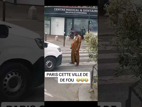 IL VEUT PAS BOUGER DE LA ROUTE