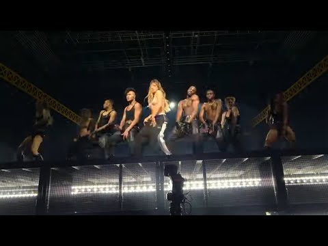 Tate McRae's Beautifully Vulnerable Dear God Live in Birmingham