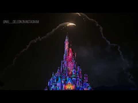 Hong Kong Disneyland Castle of Magical Dreams Fireworks and 3-D Show (January 1, 2024) - HD