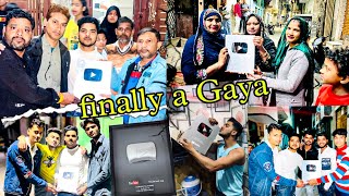 आप सब के प्यार से और सपोर्ट से हमरे पास Silver Button आ गया ❤️🫡 Thanks you so much ❤️