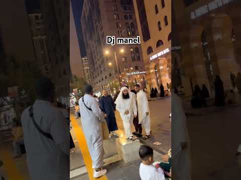 شيخ سعودي في مدينة المنورة يثير الجدل بجماله