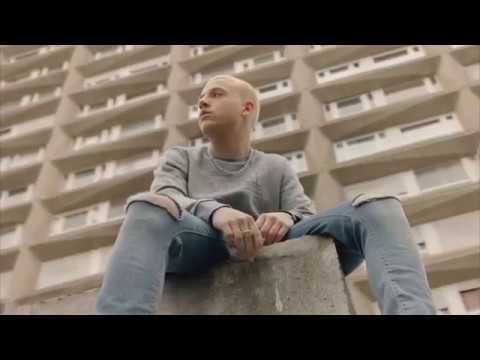 PLK - Pas les mêmes (PARODIE)