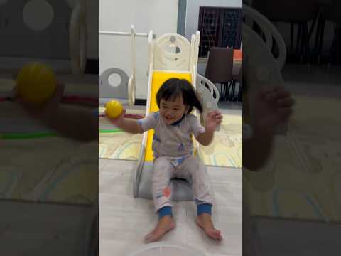 Belajar warna dengan bola dan perosotan | Learn Colors #shorts #colors #warna #play #bermain #learn