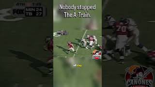 MIKE ALSTOTT PUEDE CON La única derrota de los Vikings 15-1