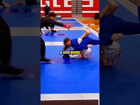 Elle essaye de t*er son adversaire !? 😱💀