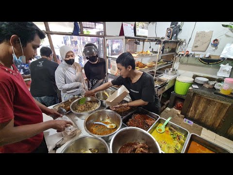 BARU JAM 12 SIANG LAUK SUDAH LUDES !!! SEGITUNYA ORANG BEREBUT DI WARUNG INI !!!