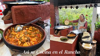 En Mi Rancho Sigue Llueve y Llueve y Fui a Sacar Papas Para Comer Sabroso, Receta Fácil y Económica