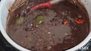 Frijoles negros a lo cubano riquisimos,exquisitos ,sigueme y lo disfrutamos juntos