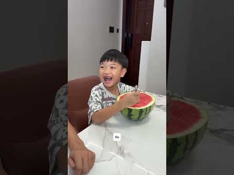 Mình có thấy khác gì đâu nhỉ?