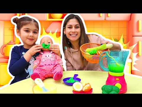 Defne'nin Bebeği Acıktı: Ayşe'nin Lezzetli Brokoli Püreli Omleti! 🥦🍳 Bebek bakma oyunları.