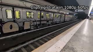 Treni a più non posso mentre testo il telefono nuovo