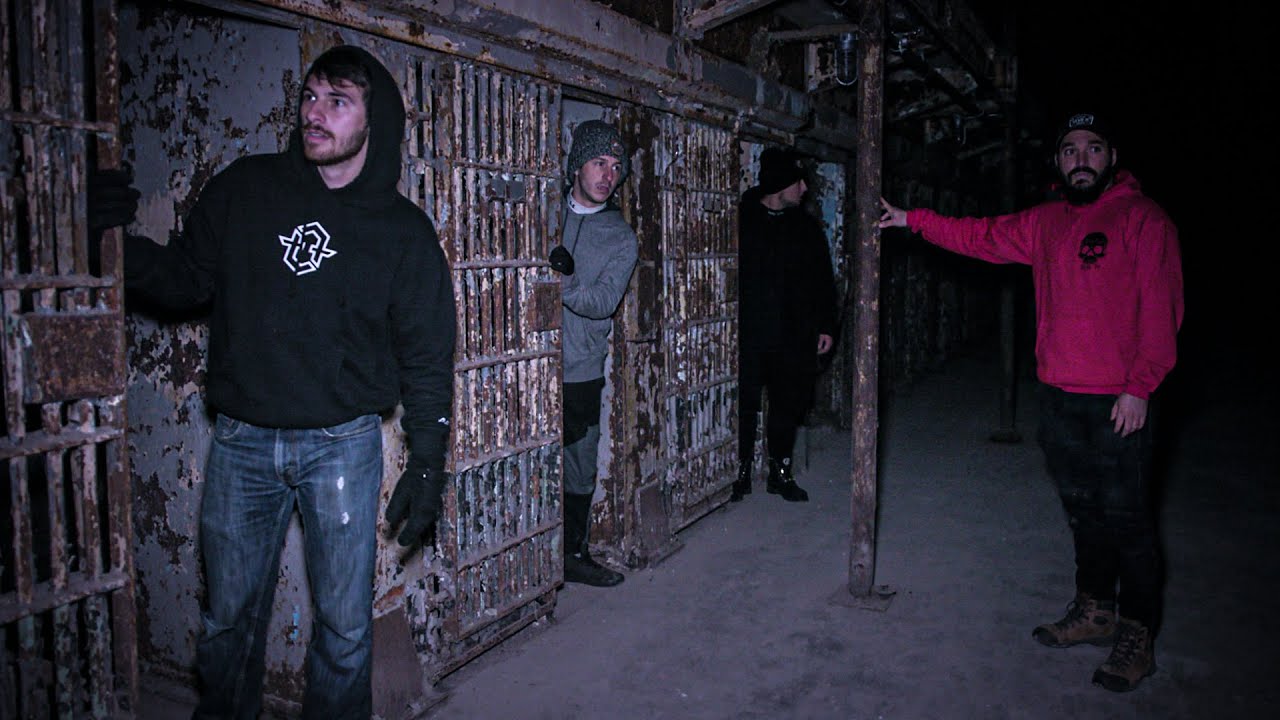 OVERNIGHT in USA's MOST HAUNTED PRISON The Shadow People