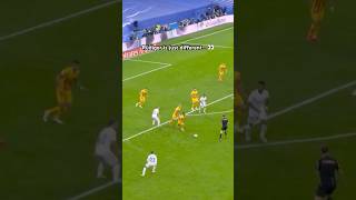 RÜDIGER Running is truly unique! 😅