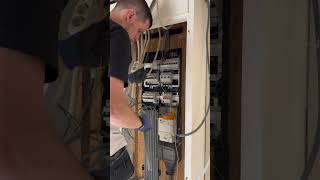 60 JAAR oude groepenkast vervangen in Papendrecht - Zuid Holland | Dutch Electrician ⚡️🇳🇱