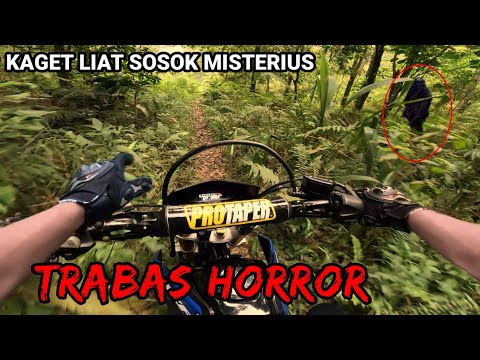 ADA YANG JANGGAL‼️SOSOK MISTERIUS DAN SUARA GAMELAN DI TENGAH HUTAN BIKIN MERINDING