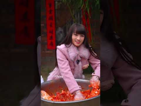 Olivia cooked Roasted Pig for Mom #short #ytshorts