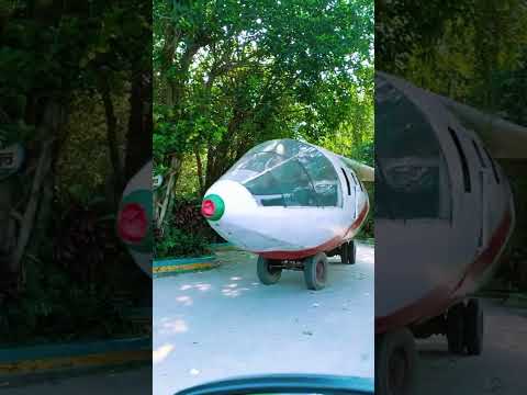 দেখুন বিমান রাস্তায় চলতেছে #shorts #viralshorts #subscribe