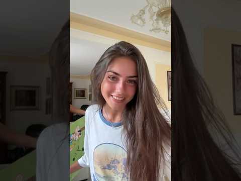 IG: chiaraacasadei | Mio papà è un maestro e voleva farvi vedere il suo cartellone