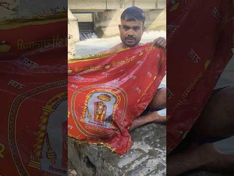 पानी में मिली अद्भुत तस्वीर 🔥 तीनों देव एक साथ दिखे 😱#shorts #mahadiv #hanuman #viral