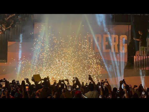 Goldberg’s final entrance at #wwe Saturday Night’s Main Event!
