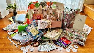 Thrift Haul - What I Look for in Second Hand Shops | 8 Must-Have Finds for Journal Making
